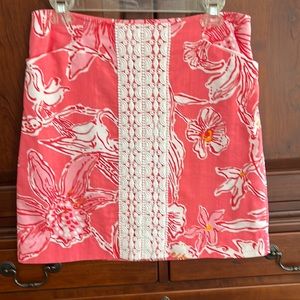 Lily Pulitzer skirt, size 4.